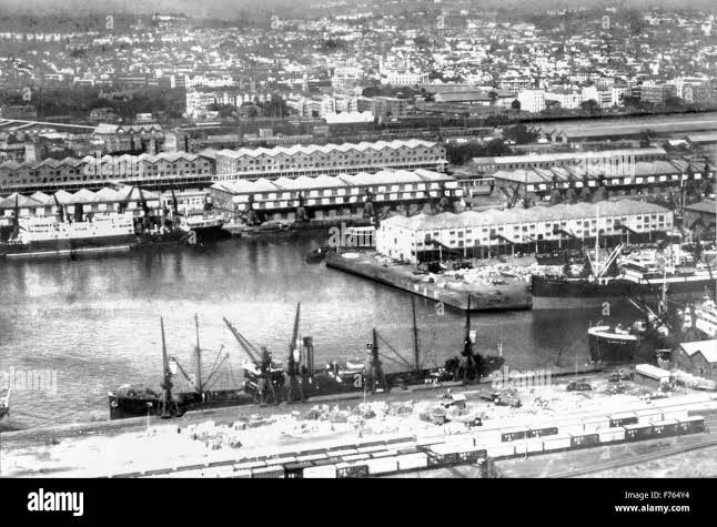 Bombay port industry Black and White Stock Photos & Images - Alamy