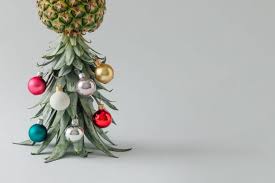 Choose from 2400+ pineapple graphic resources and download in the form of png, eps, ai or psd. Pineapple Christmas Trees Are Our Favorite New Way To Celebrate This Season Cookist Com