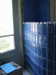 Tous Les Conseils Pour Monter Une Cloison En Briques De Verre Monter Une Cloison Cloison Paroi