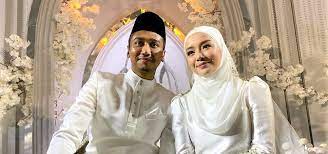 Selepas pelakon mira filzah membuat pengakuan sudah menjadi tunangan orang dan bakal berkahwin tidak lama lagi, ramai lelaki yang meluahkan kali ini, mstar senaraikan 10 fakta mengenai wan emir dan hubungannya dengan mira filzah! Kisah Cinta Mira Filzah Dan Suami Jadi Topik Hangat Di Twitter Bulletin Saya