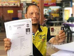 Haaa kalau nak tahu kena tengok penerangan ni. Pesara Tentera Runsing Tiada Mykad