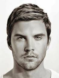 This style works best for those with thicker hair and compliments round, square, or oval face shapes. 22 Oval Face Haircuts Ideas Haircuts For Men Mens Hairstyles Oval Face Haircuts