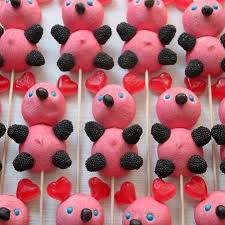 Brochette De Bonbons Ourson 10 Brochettes De Bonbons A Croquer Elle A Table Brochette Bonbon Brochette Bonbon
