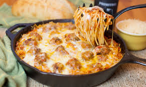 Recette Spaghetti Boulettes De Viande Au Four Baked Spaghetti And Meatballs Easy Skillet Meals Baked Spaghetti