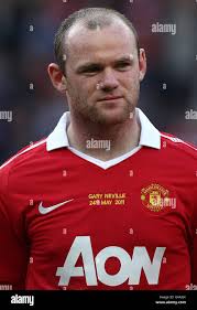 Gary neville and wayne rooney hi-res stock photography and images