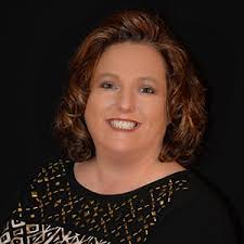 Tammy Webb's Instagram, Twitter & Facebook