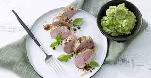 Schweinefilet Mit Romanesco Puree Rezept Rezepte Low Carb Abendessen Low Carb Abendessen Rezepte