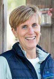 Sarah Leathers's Instagram, Twitter & Facebook