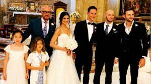 Jacopo zenga, in diretta su rtl 102.5 news, parla del rapporto con suo fratello andrea dopo il grande fratello vip. Chi Sono I Figli Di Walter Zenga Andrea Nicolo Jacopo Samira E Walter Jr