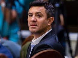 Что надо знать о николае тищенко. Kum Bankovoj Nikolaj Tishenko Imitiruet Borbu Za Kiev Chitat Na Golos Ua