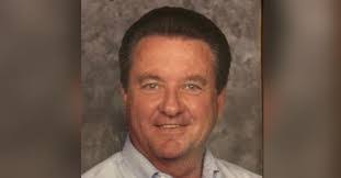 Lee Winkler's Instagram, Twitter & Facebook