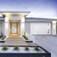 Modern yet rustic, dramatic but easy to care for, this succulent display is perfect for a xeriscape or low water yard. Allee De Garage Moderne Modern House Exterior House Outside Design Facade House