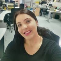 20+ perfiles de «Karol Navarro»