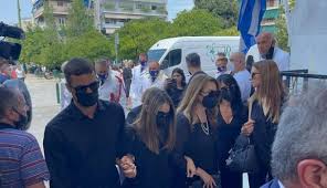 Ο τόλης βοσκόπουλος πέθανε το πρωί της δευτέρας από ανακοπή καρδιάς. Yodpxkfgcxl4jm