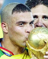 Happy Birthday to Frank and Ronald de Boer. Turn 54 today