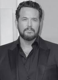 Hello fans say something nice as you all see this picture of me'm