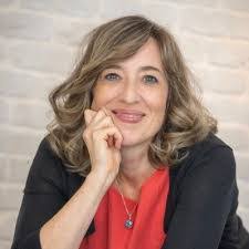 Tara Levy's Instagram, Twitter & Facebook