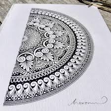 Kunst grundschule projekte zeichnen kunsterziehung mondrian zeichenunterricht. Daughter Called This 0 5 Mandala King Julian Once Seen It Can Never Be Unseen Mandalas Zeichnen Mandala Kunst Mandala Kunstunterricht