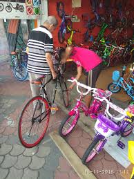 Kedai basikal usj cycles ditubuhkan pada tahun 2003 dengan lebih daripada 14 tahun pengalaman. Kedai Basikal Win Cycle Di Bandar Kuala Terengganu