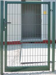 Proponiamo pannelli per recinzioni modulari in filo d'acciaio, zincati e verniciati a polveri poliestere, ideali per recintare in modo semplice, veloce ed. Cancelli Pedonali In Ferro Solorecinzionicancelli
