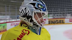 Die coolsten kostenlosen hockey torwart spiele für jedermann! Der Moderne Eishockey Goalie Erklart Von Ehc Biel Goalie Trainer Marco Streit Und Simon Rytz Youtube