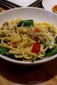 Noodles Company Alfredo Montamore Our Famous Spaghetti Noodles Tossed With A Decadent Four Diy Dinner Recipes Noodles And Company Alfredo Montamore Recipe