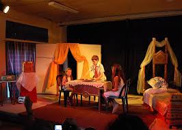 Es lo que podemos apreciar al ver una obra de teatro porque no solo es la representación de la. Elementos Basicos Del Teatro Juantheatre