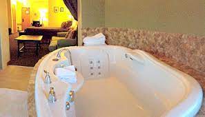 These hotels with hot tubs in indiana generally allow pets: Hotel Hot Tub Suites Private In Room Jetted Spa Tub Suites Near You