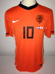 Nog maar 5,5 jaar geleden stonden ze. Wesley Sneijder Nederlands Elftal World Cup 2010 Issued Catawiki