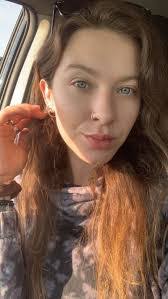 Holly Speight's Instagram, Twitter & Facebook