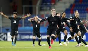 Das turnier dient auch als europaische qualifikation fur das fussballturnier der manner bei den olympischen spielen 2020 in tokio. U21 Em Holt Euch Den Pott Thomas Muller Und Co Fiebern Mit Nationalmannschaft Mit
