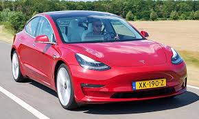 Glanz macht einfach richtig furore. Tesla Model 3 Performance Test Update Autozeitung De