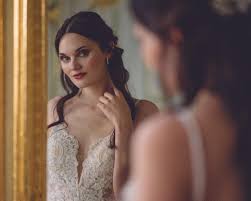 Trailer und weitere infos ansehen. 5 Tipps Zur Brautkleid Anprobe Princess Blog Post Princess Dreams