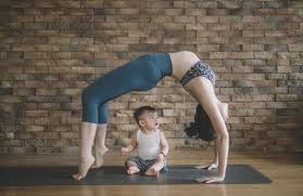 Postnatal yoga for core strength. Best Postnatal Fitness Classes Virtual Workouts For Post Pregnancy
