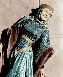 Olivia De Havilland In Adventures Of Robin Hood Wearing Joseff Hollywood Jewelry Learn More About Joseff S Role In Golde Medieval Fashion Fashion Fashion Film