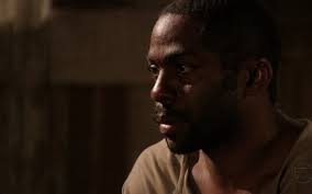 Edgar e Laura se reencontram no colégio de Melissa