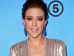 Quién es y cómo luce Isabela Chávez, la 'doble' de Belinda que conquista  las redes sociales