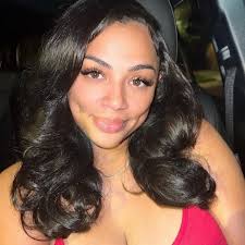 How old are you? You look 30 🌹