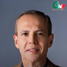 Seguridad y Prosperidad: Ken Salazar Visita El Paso