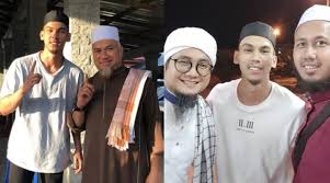 28 likes · 11 talking about this. Tanggal Rantai Gelang Emas Mk K Clique Sertai Tabligh