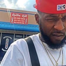 Donavan Cole's Instagram, Twitter & Facebook