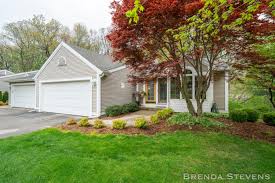 Check spelling or type a new query. Sold 4236 Valley Hollow Drive Ne Grand Rapids Mi 49525 2 Beds 2 Full Baths 1 Half Bath 307 900 Sold Listing Mls 21018451