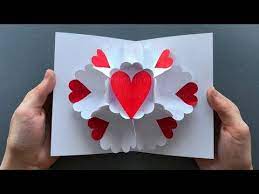 Diese blüte in einer pop up karte eignet sich auch als diy zum basteln für ostern. Cartao Pop Up Coracao Diy Presente Para O Dia Das Maes Pre Muttertag Geschenke Selber Machen Geschenke Basteln Mit Papier Muttertagsgeschenk Selber Machen