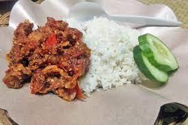 Daging sapi selain mudah diolah juga sangat mudah untuk kita dapatkan karena daging sapi banyak terdapat dipasaran. Oseng Oseng Mercon Bu Narti Konon Pelopor Hidangan Oseng Oseng Mercon Di Jogja Teamtouring