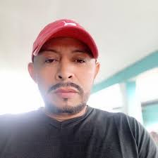 Si la ven, por favor avisen. Está desaparecida y su familia está muy  preocupada. Su nombre es Elia Jasmyn Escobar Guzmán.