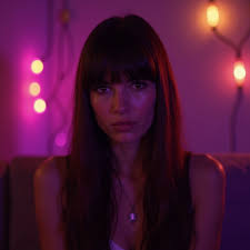 Taelor Swif in Abstract Lilac Lit Room