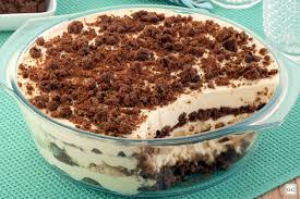 Misture no liquidificador o leite condensado, o creme de leite e o suco de maracujá. Pave De Maracuja Com Cookies De Chocolate Guia Da Cozinha