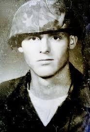 A rolling tribute for our heroes. ♥️🤍💙 #veday80thanniversary