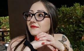 Vanessa zappalà, 26 anni, è stata uccisa con diversi colpi di arma da fuoco la notte scorsa mentre passeggiava in compagnia di amici sul lungomare di acitrezza, frazione marinara di aci castello, nel. F9dw Kzcrciixm