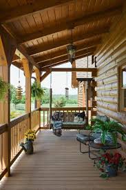 Die Uberdachte Holz Veranda Am Haus Deko Ideen Und Einrichtungstipps Eine Veranda Bauen Hintergarten Uberdachte Veranda